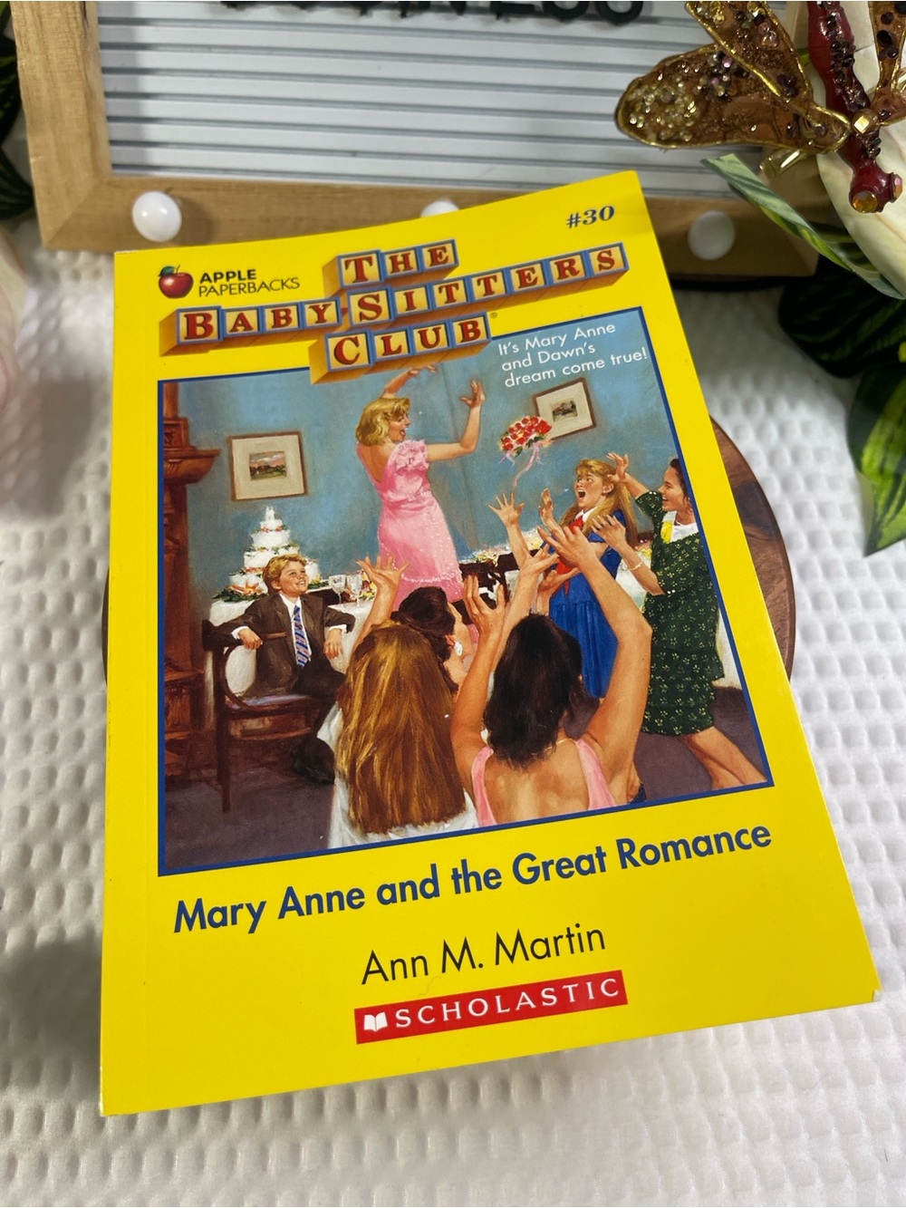The Baby-Sitters Club: Mary Anne and the Great Romance - Yellow Paperback